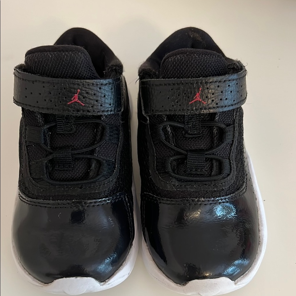 Jordan kids shoe size 8C
